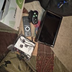 Indash Radio W Mic And Back Up Camera 