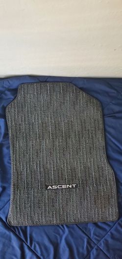 2020–2024 Subaru Ascent OEM Front & Rear Floor Mats – Like New