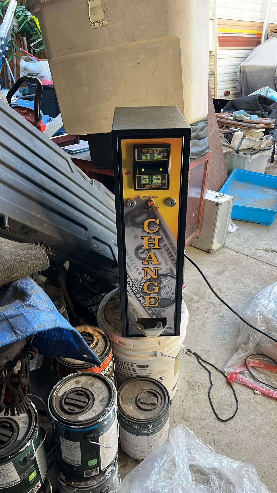 Brand New Change Machine