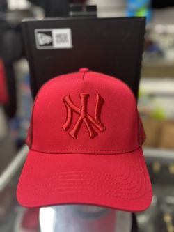 All Red New York Yankees Trucker cap