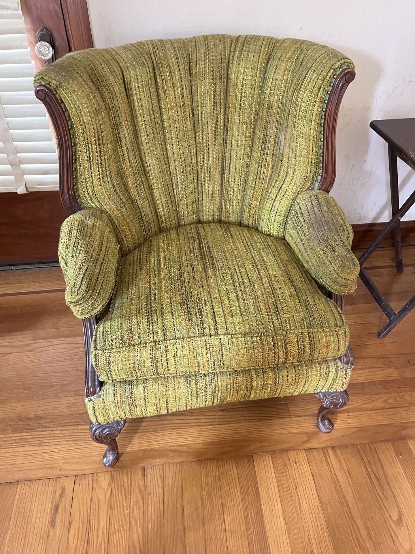 Antique/Vintage Wing Back Queen Anne’s Chair