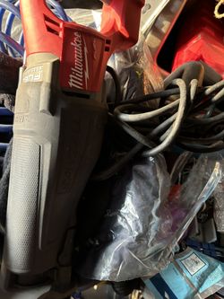 Fuel Millwuakee Saw Saw 18 V Tool Only For $ 100