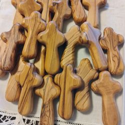 50 OLIVE WOOD CROSSES MY CARING CROSS NEW