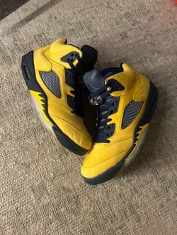 Jordan 5 Michigan