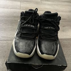 Jordan 11s 4.5Y