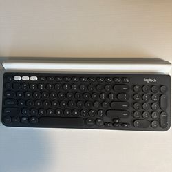 Logitech Keyboard K780 Used In Great Condition Bluetooth Capability Very Great Keyboard