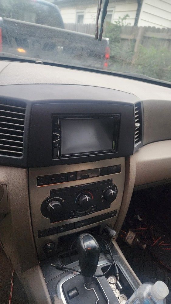 06 Jeep Laredo Read Description!!!!!!!