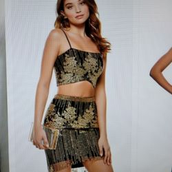 Triple 0 Small - Black and Gold Homecoming Dress