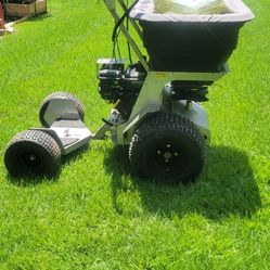 2025 Ride On Spreader 
