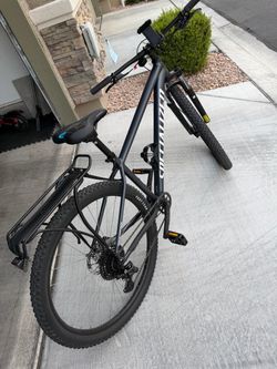 Specialized Bicycle w/ Rack