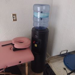 Dispensario De Agua Fria Y Caliente