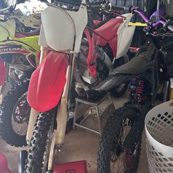2009 crf 250r  for sale or open to trades 