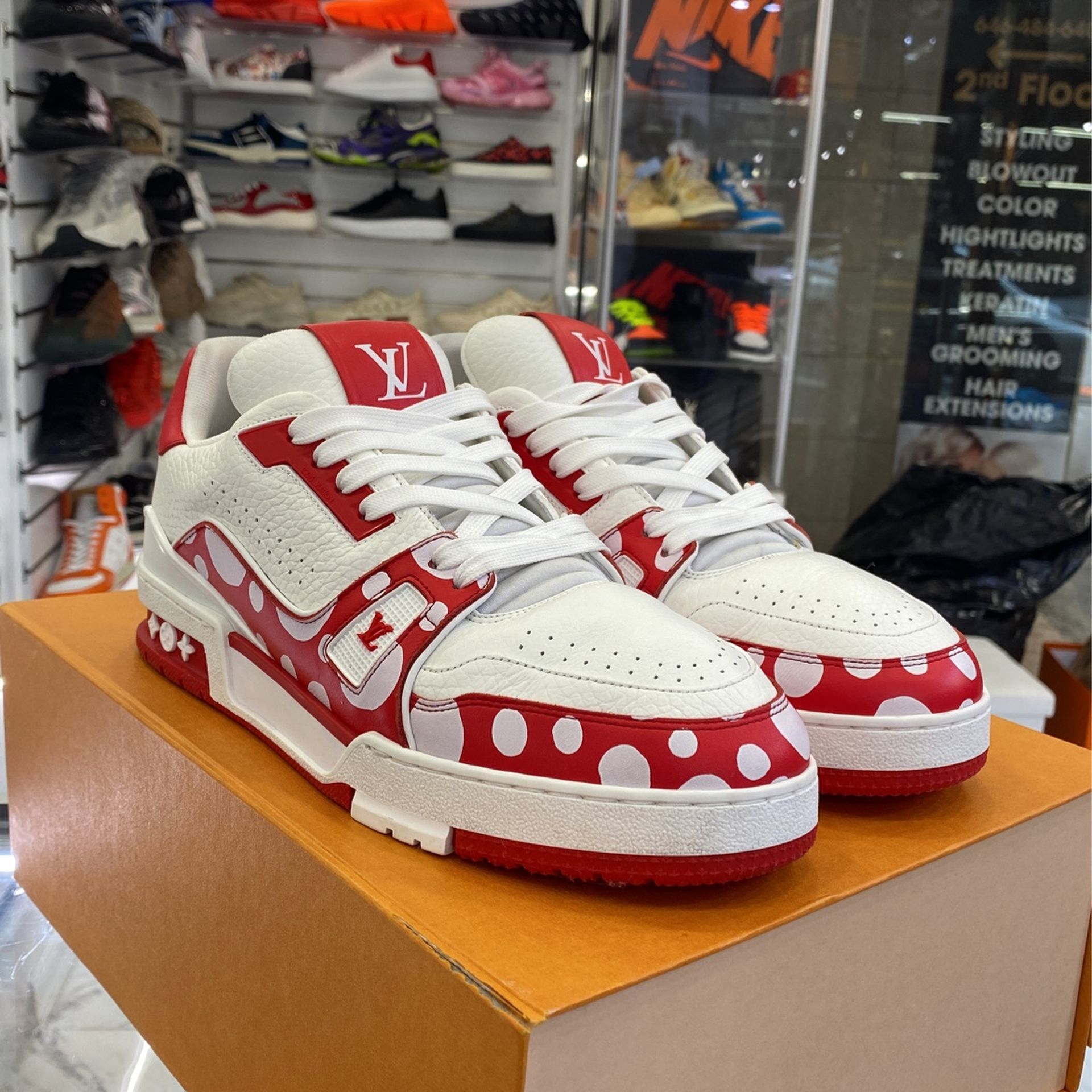 LV x YK LV Trainer Sneaker Size Lv7/ Usa 9 for Sale in Peck Slip, NY -  OfferUp