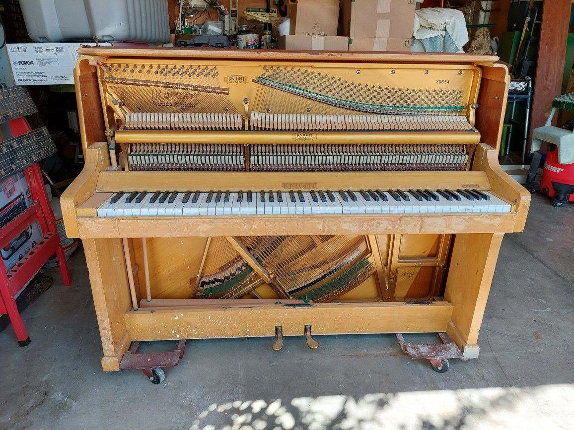 Working Piano Tuned