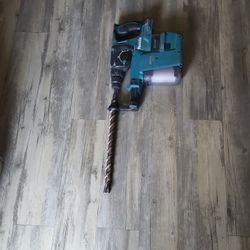 Makita 18v ROTARY HAMMER DRILL 15/16" WITH HEPA FILTER 