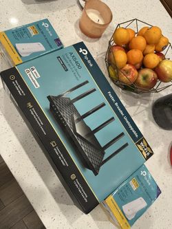 TP LINK WiFi 6 ROUTER (AX5400  ARCHER AX73)  w/2 MESH WIFI EXTENDERS (AC750) 