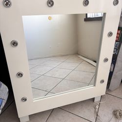 Vanity Mirror 