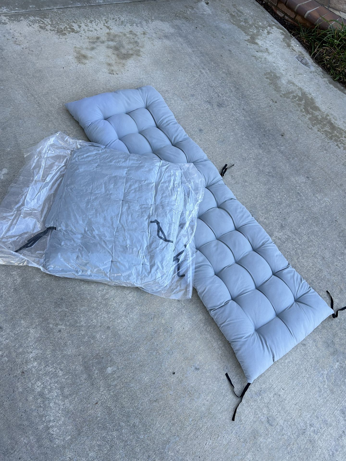 Pair Of Microfiber Chase Lounge Pads New