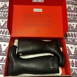 Hunter Women’s Original Tall Rain Boots