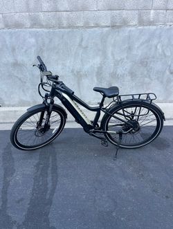 Aventon Level E Bike…. In great condition. Barely used. Battery and charger included. $850 Price is Firm!!!!