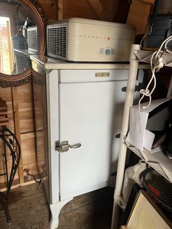 Antique General Electric Refrigerator 1930s
