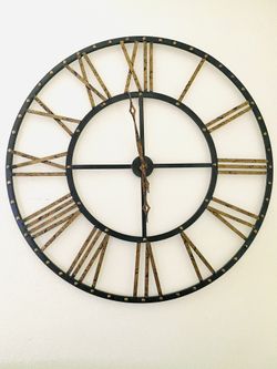 Clock Oversized
