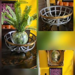 2 Plant Trays (Saucers)