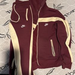 Nike Sweatsuit