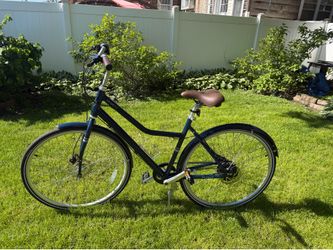 Navy Blue Priority "Hudson" Commuter Series Bike