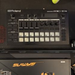 Roland Mc-101 Sample Beat Creative Device 