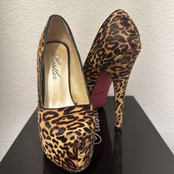 Leopard  Hustler Heels Size 6 New 