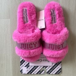 Juicy Couture Slippers. 