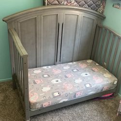 Baby/toddler Crib