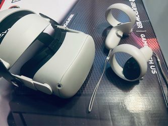 Meta Quest 2 w/ controllers and headstrap