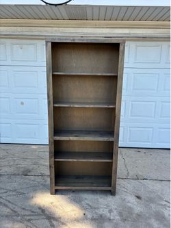‼️5 SHELF BOOKCASE‼️FOR SALE 75$ OR BEST OFFER‼️DELIVERY AVAILABLE🚚