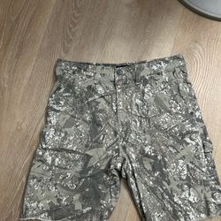 Camo shorts size 32