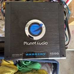 Planet Audio Car  ampli 1500 w 
