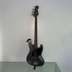 Fender Aerodyne Jazz Bass – Made in Japan – Lace Sensor Pickups