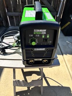 TITANIUM STICK 225 WELDER