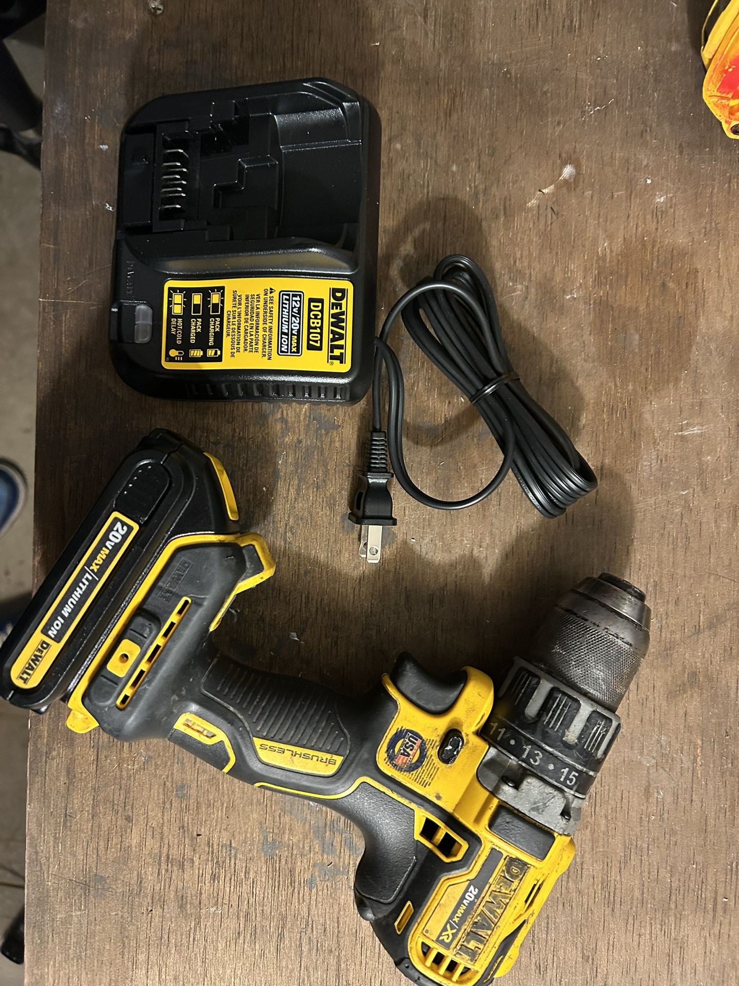 DEWALT Drill, 1.5ah Battery And Charger 