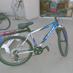 His & Hers Mountain Bikes!! Trek & Diamondback!! $165 Buys Both!!