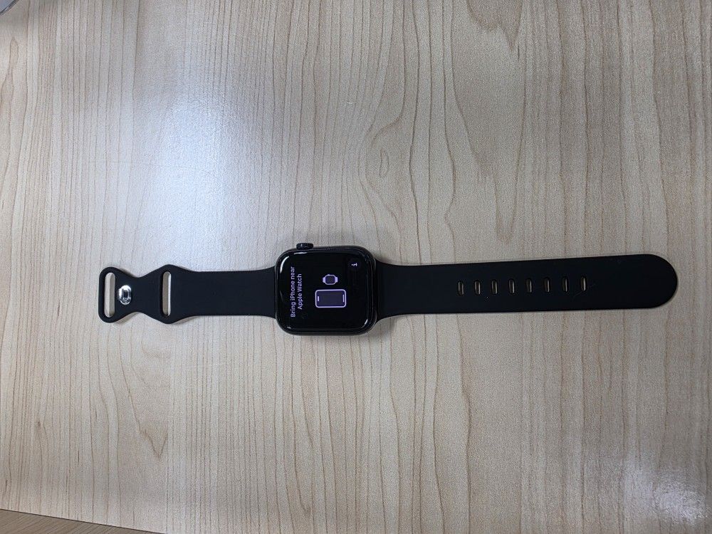 Apple Watch Series 8 45mm Color Black In Exellent Condition. Firm Price..