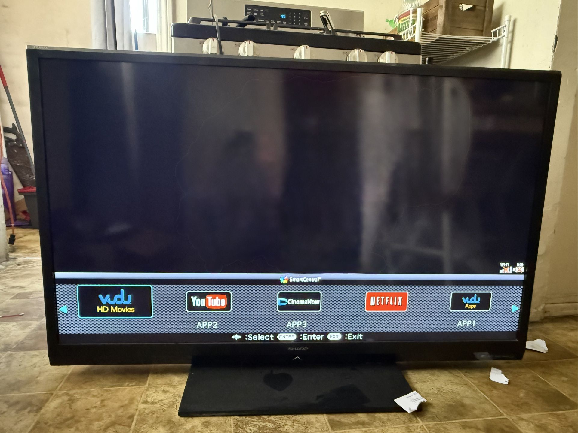 Sharp AQUOS 52’ HDTV