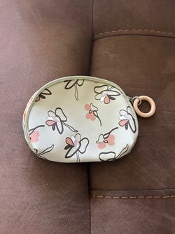 Ipsy Floral Zip Make Up Bag with Ring Pull