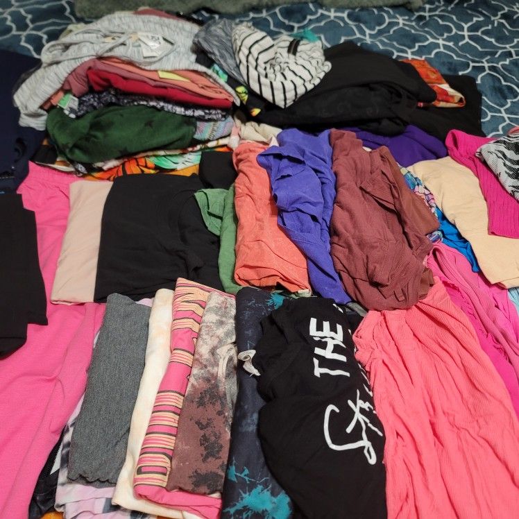 Women's 2x Mix Of Clothes Lots Still With New Tags