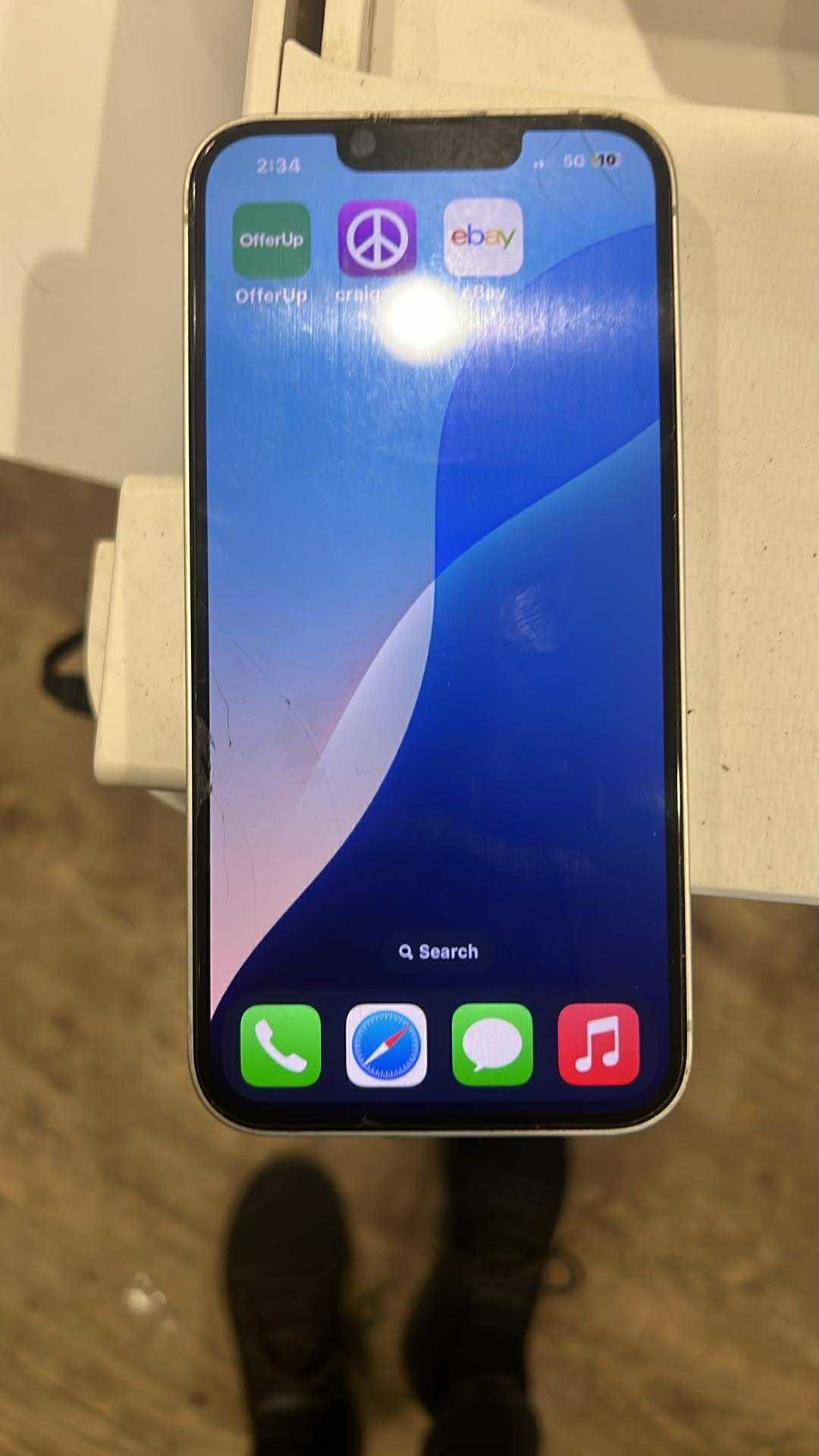 iPhone 16 E Unlocked