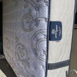 King Size Mattress Dresser, And Dresser