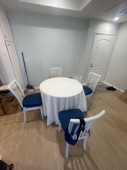 Kitchen round table with 4 chairs for free