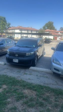 2010 scion xb