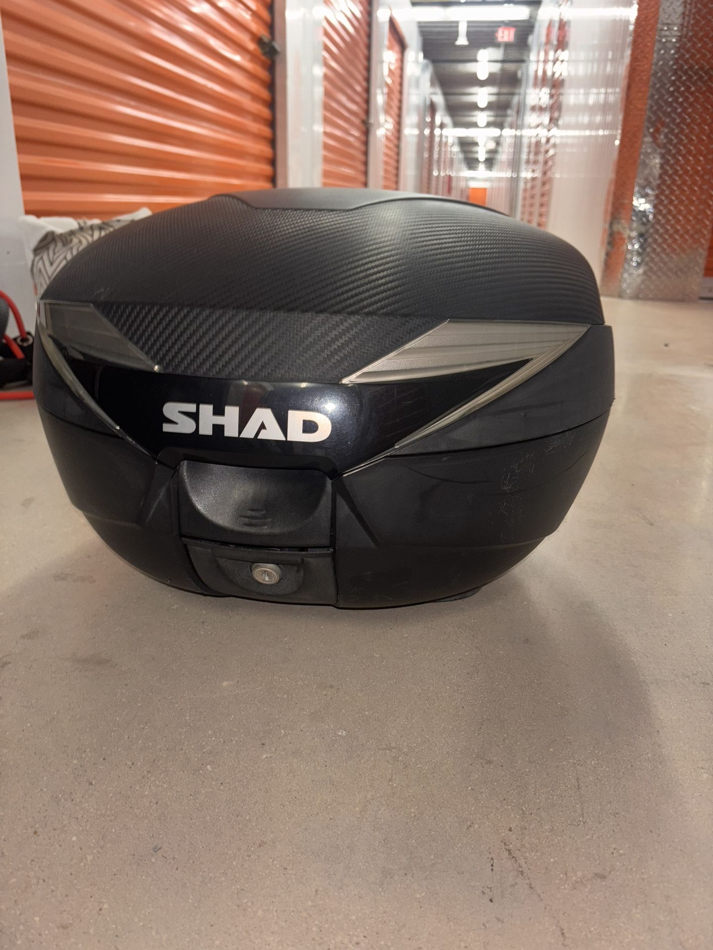 SHAD SH39 Motorcycle Cargo Top Case - Perfect Condition